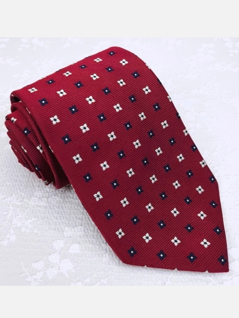 Brooks Brothers Makers Silk Tie Red Blue White Mini Floral Motif 59" x 3.75"